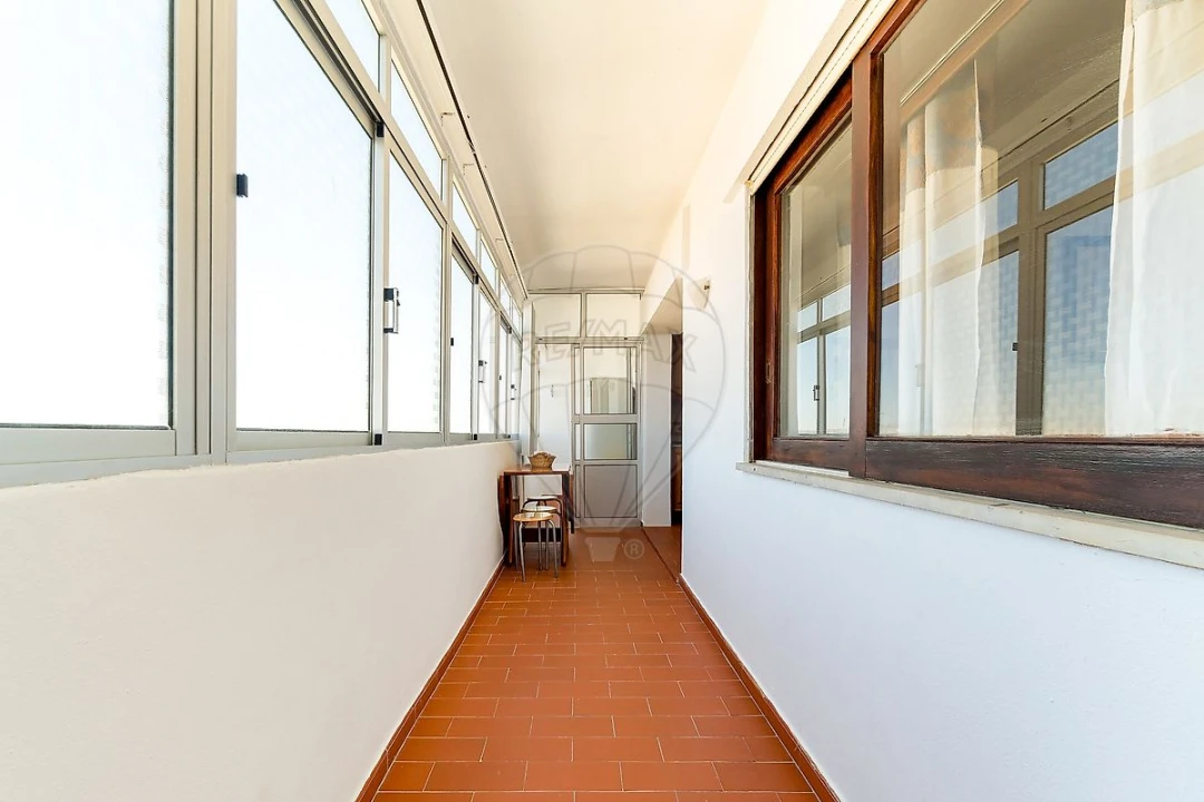 Apartamento T1 para Venda em Portimão Foto 13
