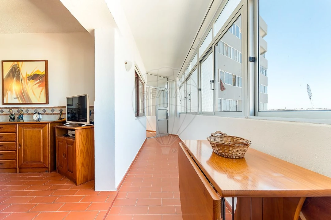 Apartamento T1 para Venda em Portimão Foto 11
