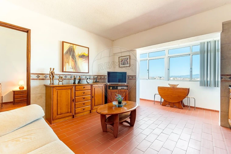 Apartamento T1 para Venda em Portimão Foto 6