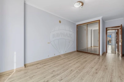 Apartamento T2 para Venda em Atalaia e Alto Estanqueiro-Jardia