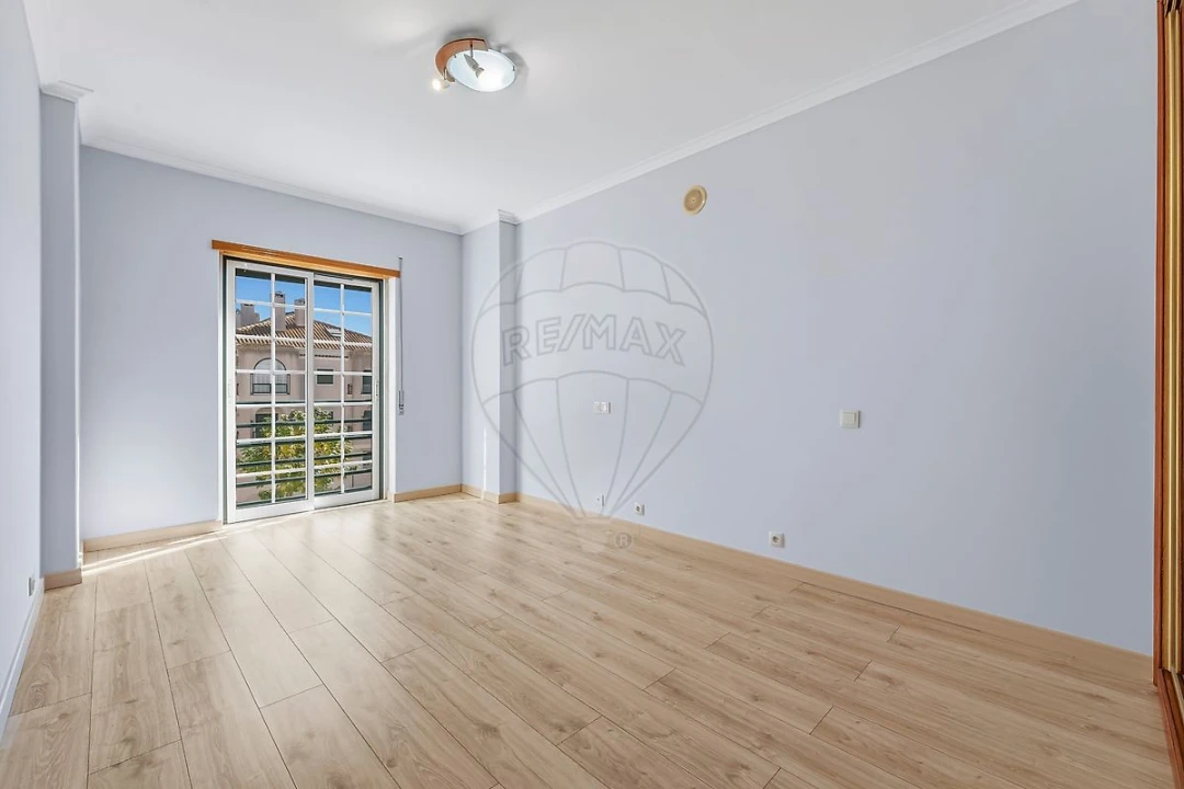 Apartamento T2 para Venda em Atalaia e Alto Estanqueiro-Jardia Foto 1