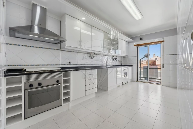 Apartamento T2 para Venda em Atalaia e Alto Estanqueiro-Jardia Foto 14