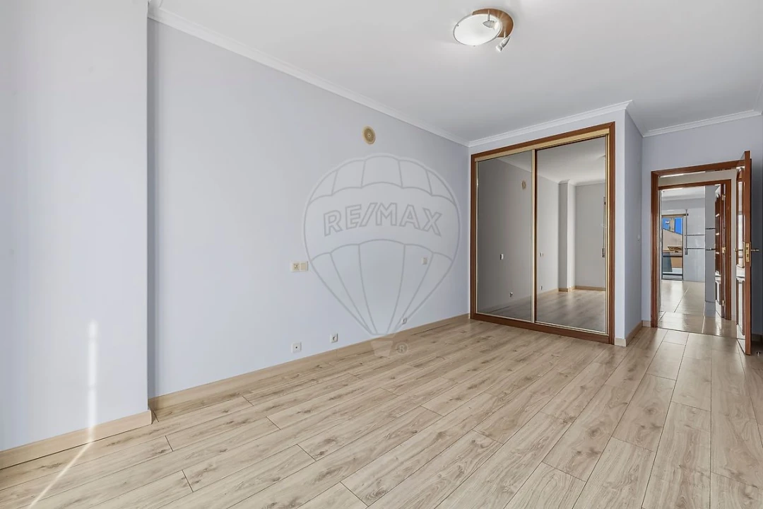 Apartamento T2 para Venda em Atalaia e Alto Estanqueiro-Jardia Foto 2