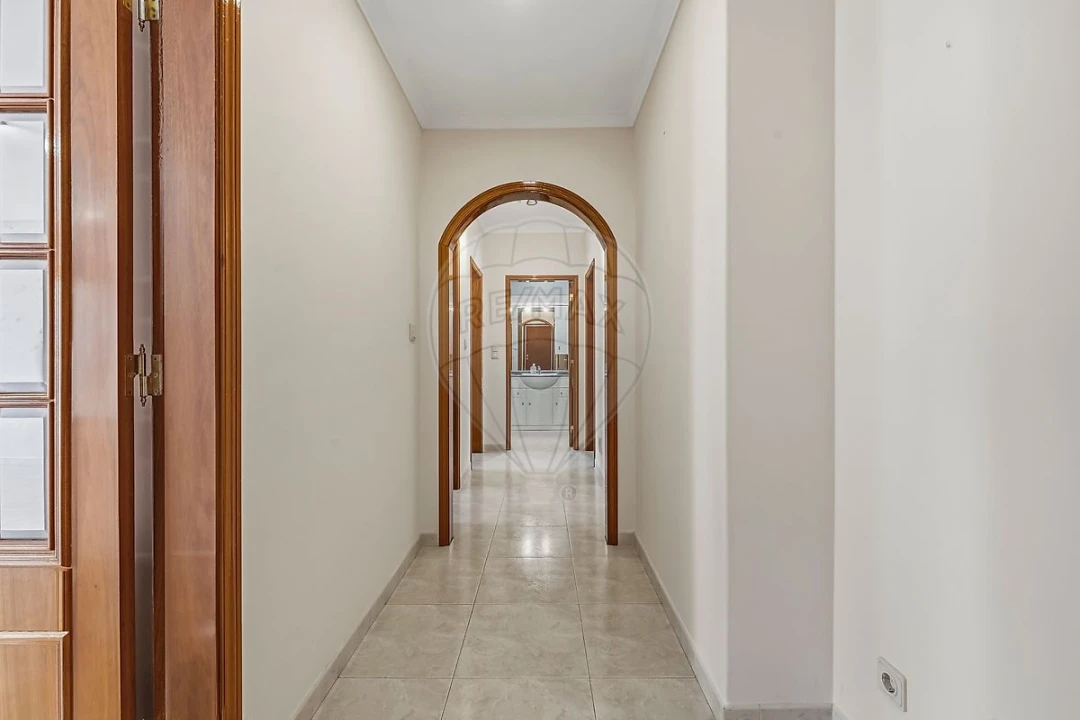 Apartamento T2 para Venda em Atalaia e Alto Estanqueiro-Jardia Foto 16