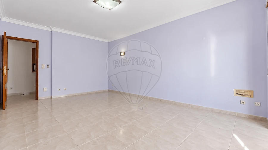 Apartamento T2 para Venda em Atalaia e Alto Estanqueiro-Jardia