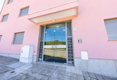 Apartamento T2 para Venda em Campo e Sobrado
