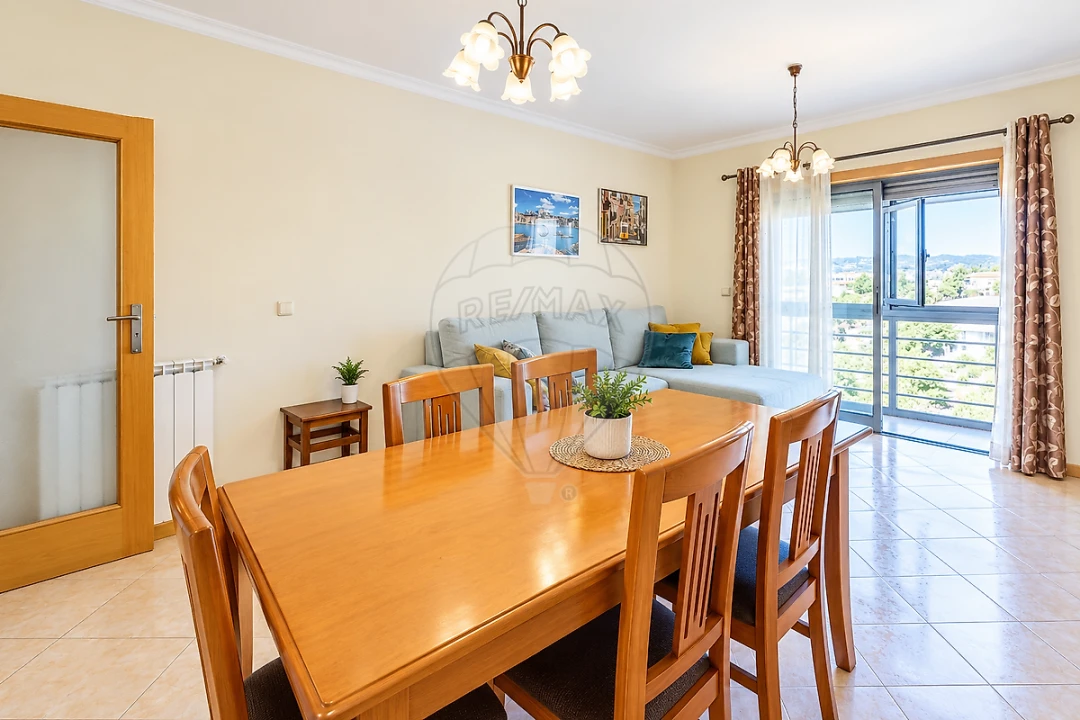 Apartamento T2 para Venda em Campo e Sobrado Foto 2