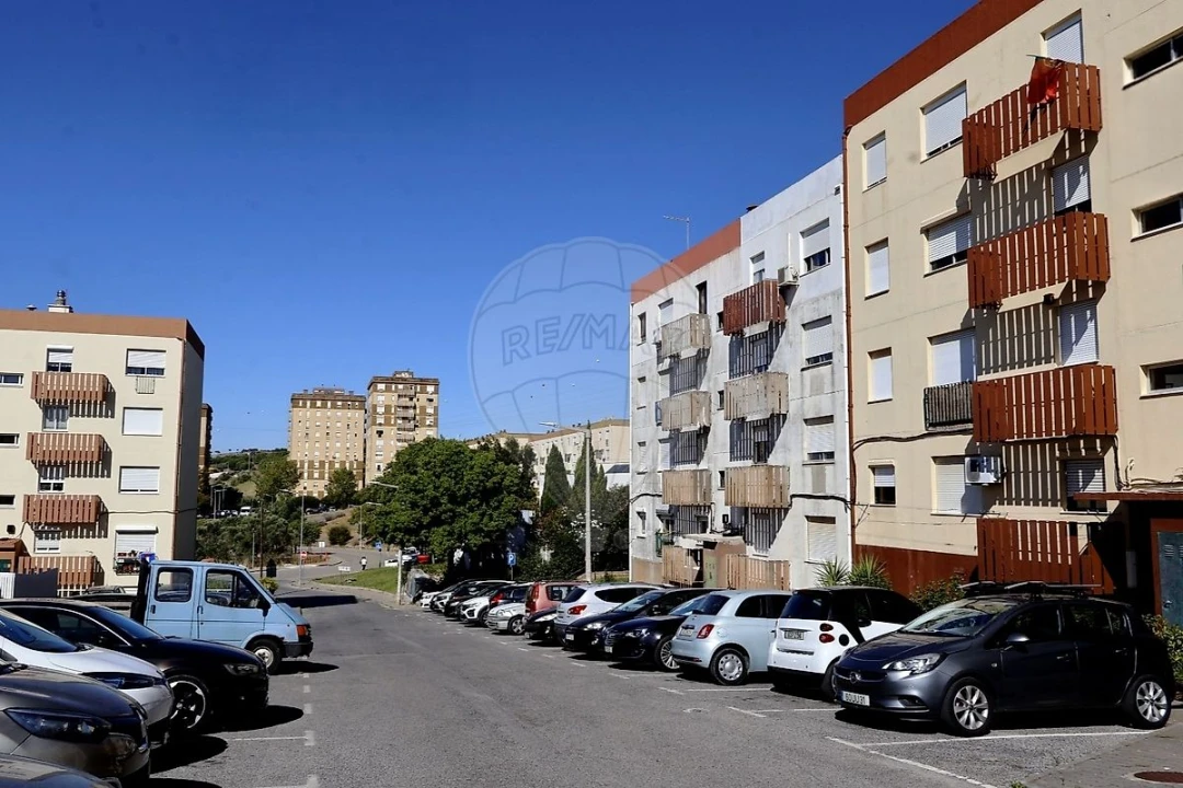 Apartamento T3 para Venda em Vialonga Foto 1