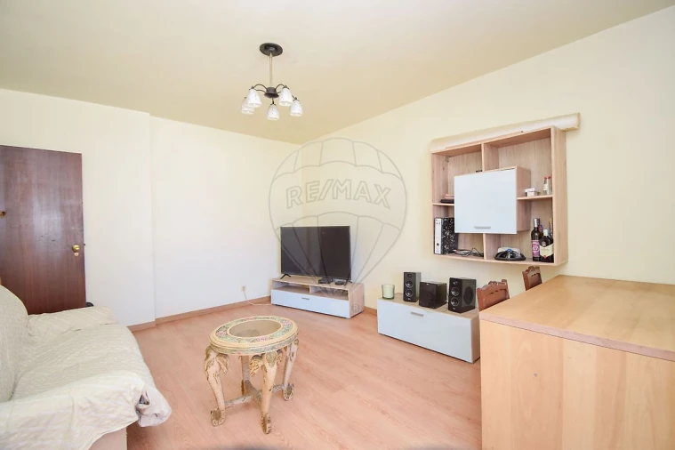 Apartamento T2 para Venda em Algueirão-Mem Martins Foto 11