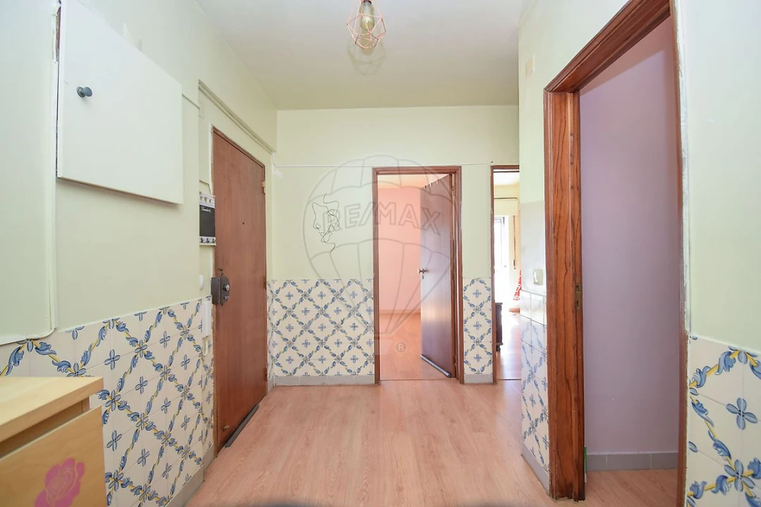 Apartamento T2 para Venda em Algueirão-Mem Martins Foto 13