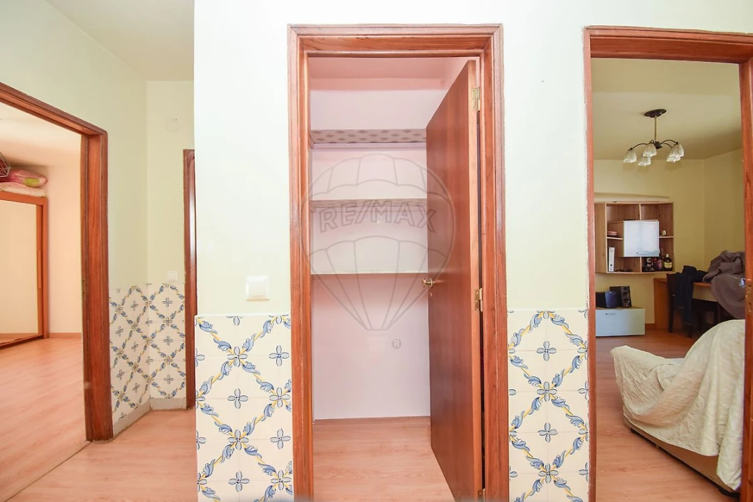Apartamento T2 para Venda em Algueirão-Mem Martins Foto 16