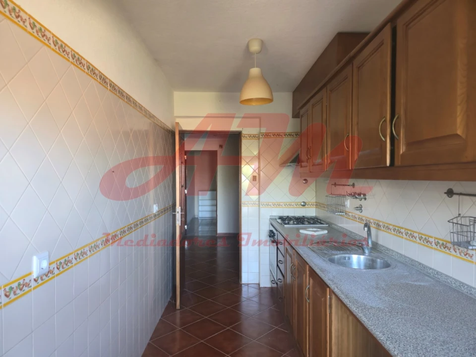 Apartamento T1 para Venda em Mina de Água Foto 1