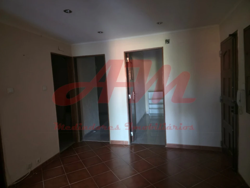 Apartamento T1 para Venda em Mina de Água Foto 17