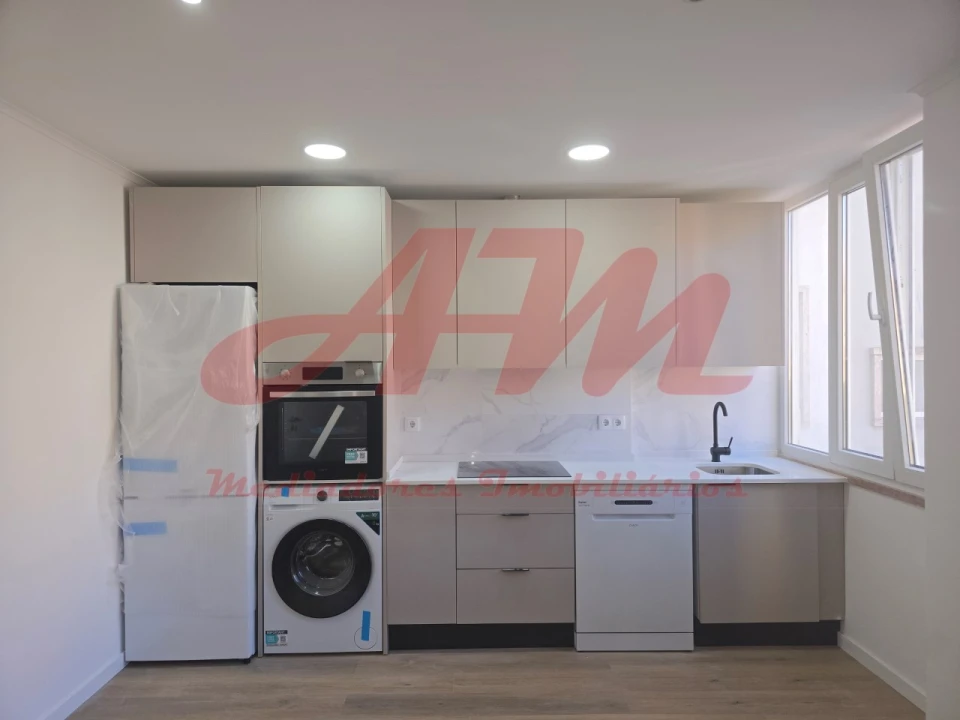 Apartamento T2 para Venda em Falagueira-Venda Nova Foto 3