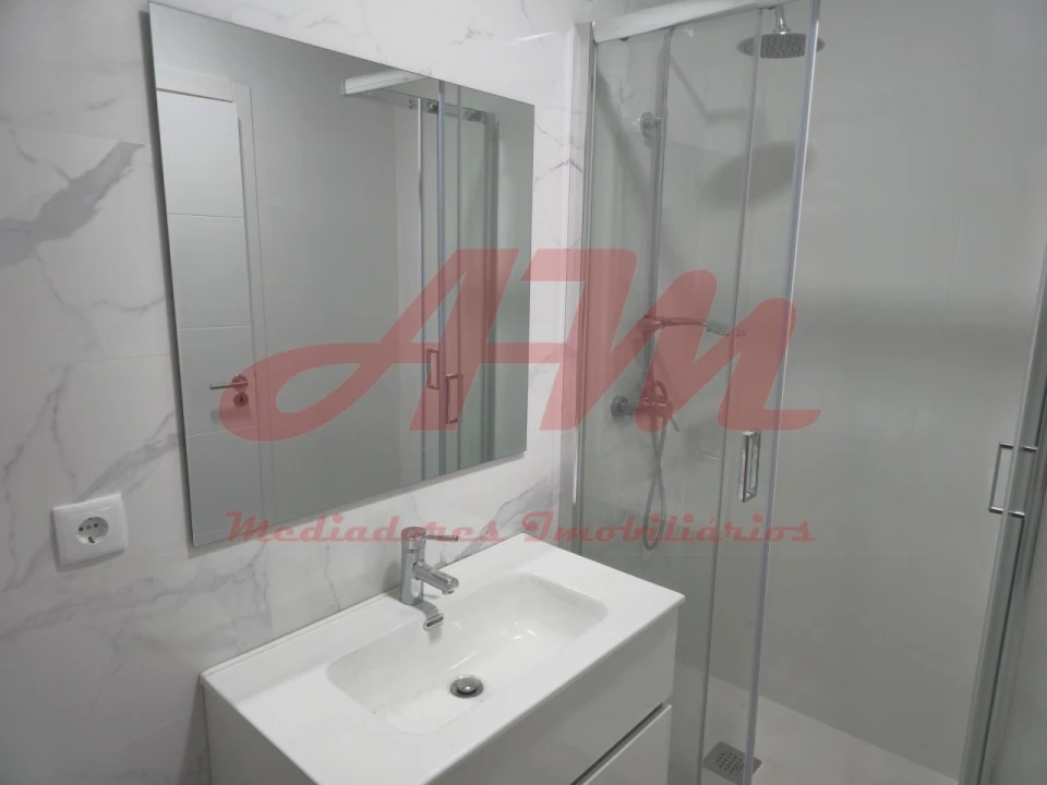 Apartamento T2 para Venda em Falagueira-Venda Nova Foto 15