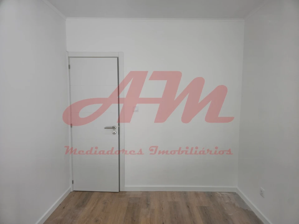 Apartamento T2 para Venda em Falagueira-Venda Nova Foto 18