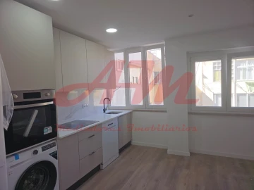 Apartamento T2 para Venda em Falagueira-Venda Nova