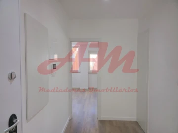 Apartamento T2 para Venda em Falagueira-Venda Nova