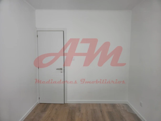 Apartamento T2 para Venda em Falagueira-Venda Nova Foto 18