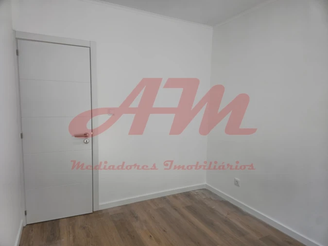 Apartamento T2 para Venda em Falagueira-Venda Nova Foto 20