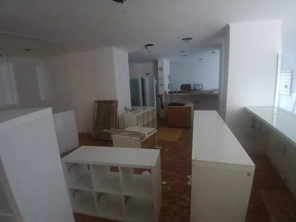 Loja para Venda em Alfragide Foto 12