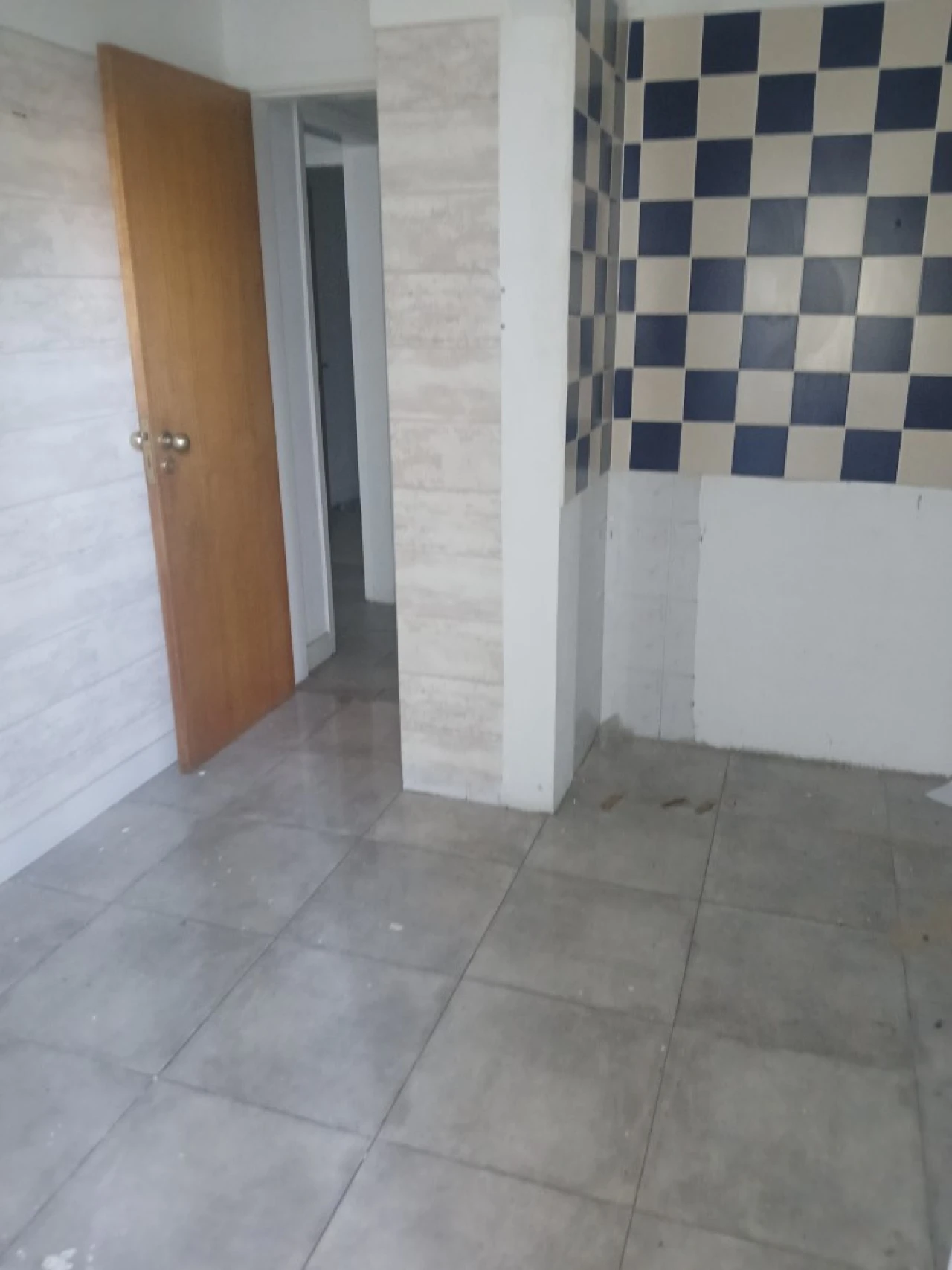 Loja para Venda em Alfragide Foto 18