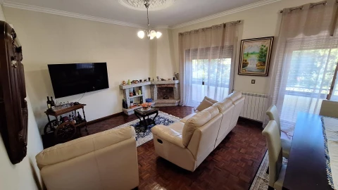 Moradia T4 para Venda em Calde