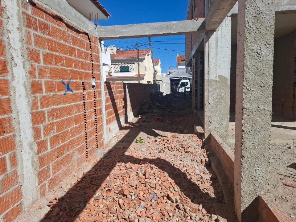 Moradia T2 para Venda em Fernao Ferro Foto 6