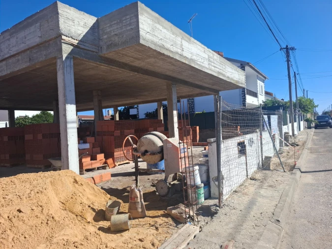Moradia T3 para Venda em Fernao Ferro Foto 2