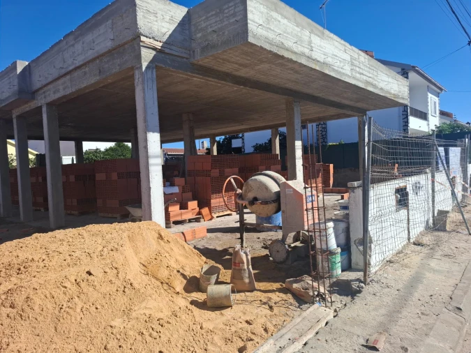 Moradia T3 para Venda em Fernao Ferro Foto 3