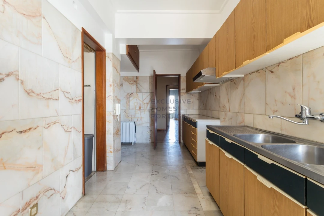 Apartamento T4 para Venda em Almada, Cova da Piedade, Pragal e Cacilhas Foto 10