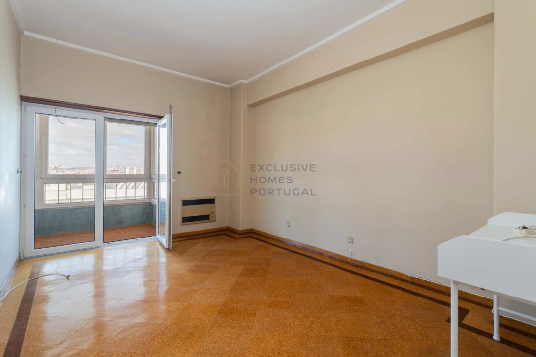 Apartamento T4 para Venda em Almada, Cova da Piedade, Pragal e Cacilhas Foto 28
