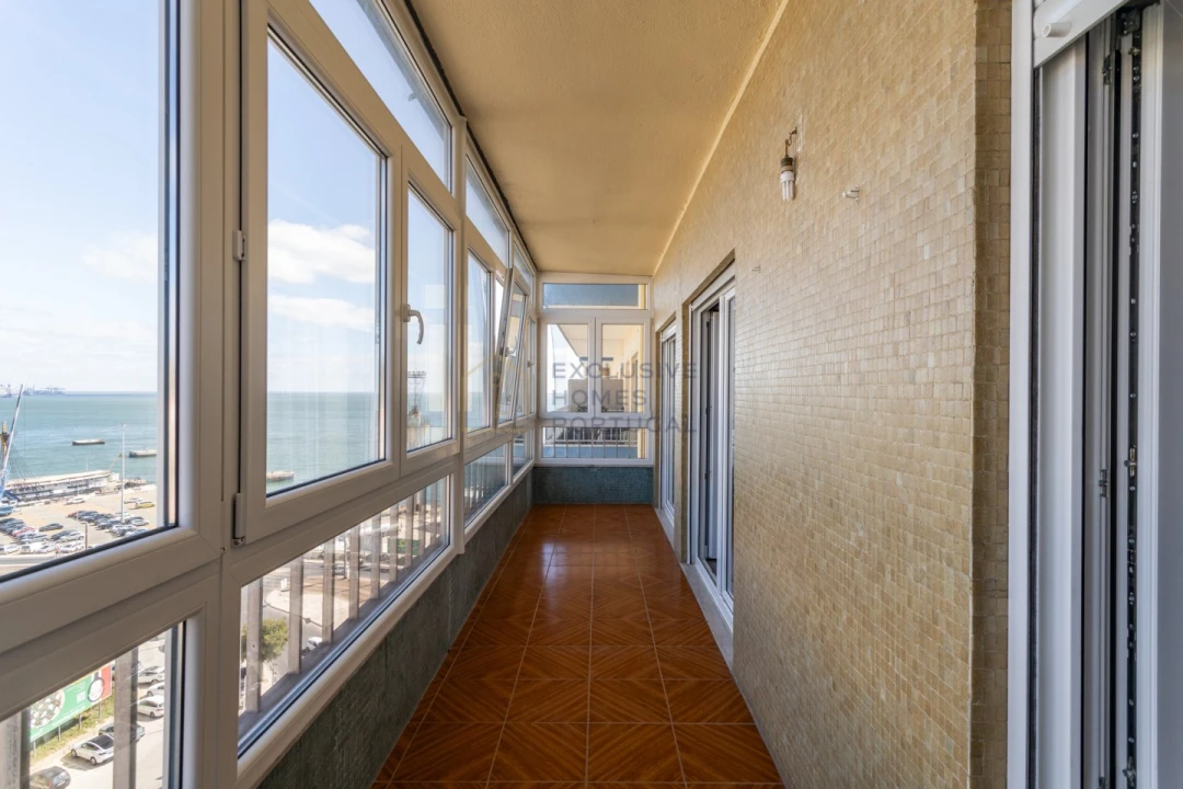 Apartamento T4 para Venda em Almada, Cova da Piedade, Pragal e Cacilhas Foto 31