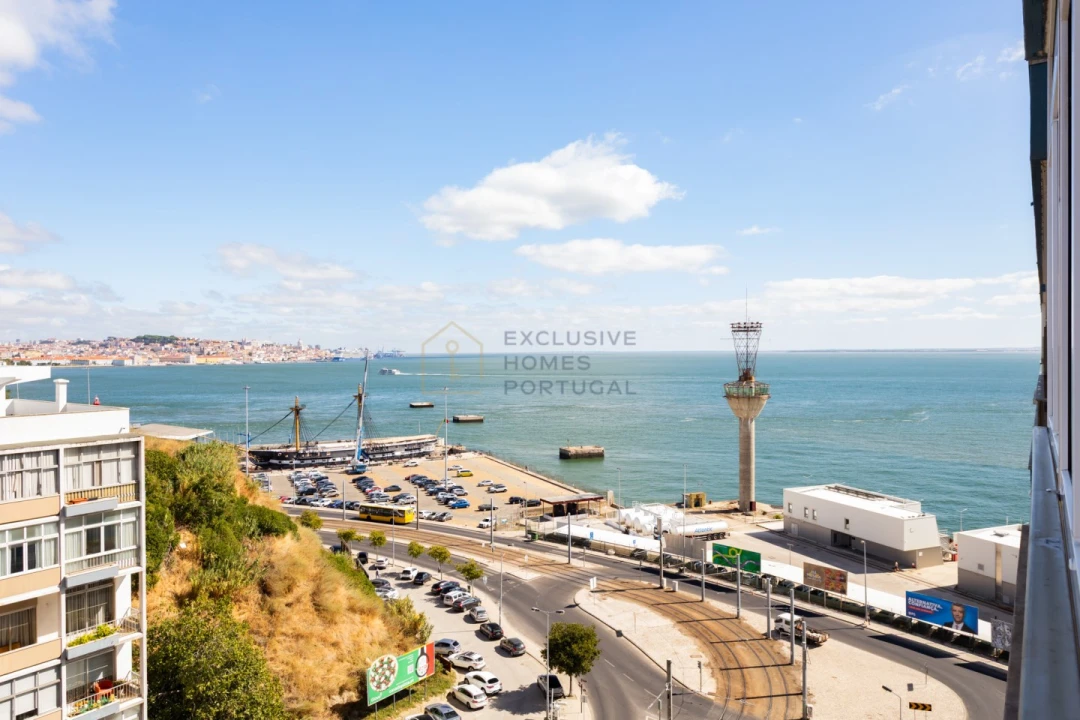 Apartamento T4 para Venda em Almada, Cova da Piedade, Pragal e Cacilhas Foto 1