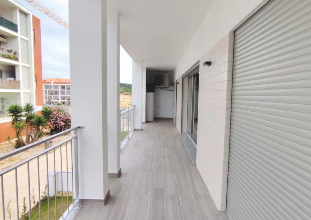 Apartamento T2 para Venda em Tavarede Foto 6
