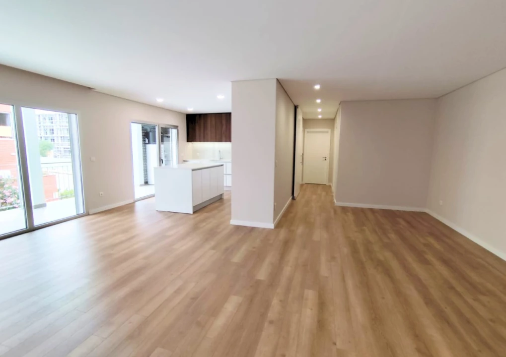 Apartamento T3 para Venda em Tavarede Foto 9