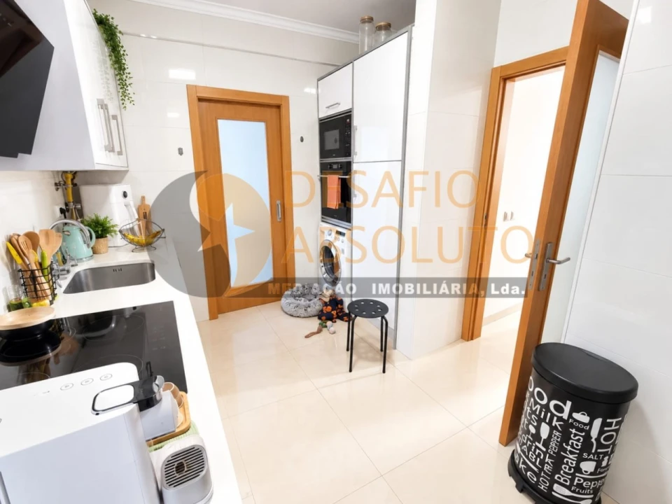 Moradia T3 para Venda em Alhos Vedros Foto 11