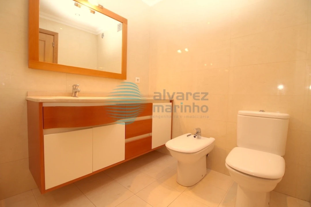 Apartamento T4 para Venda em Parque das Nações Foto 20