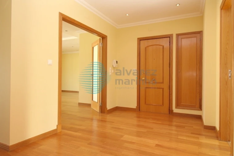 Apartamento T4 para Venda em Parque das Nações Foto 3