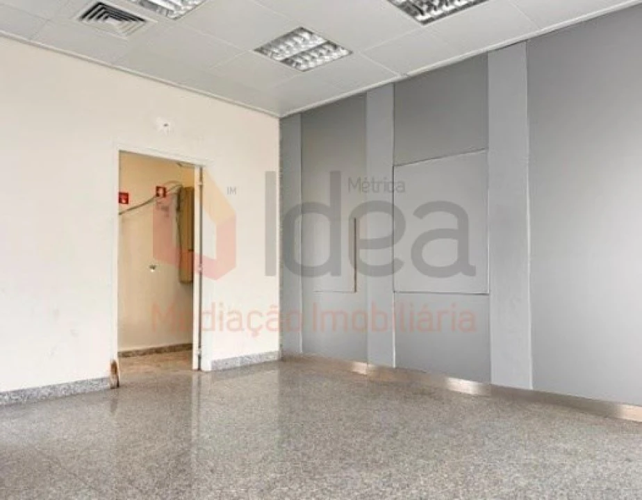 Loja para Venda em Ramada e Caneças Foto 4