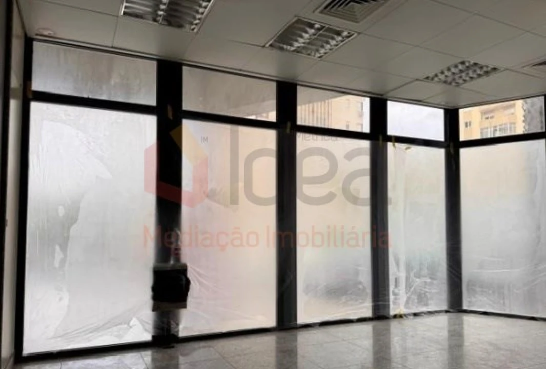Loja para Venda em Ramada e Caneças Foto 7