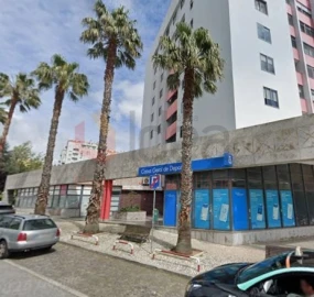 Loja para Venda em Ramada e Caneças