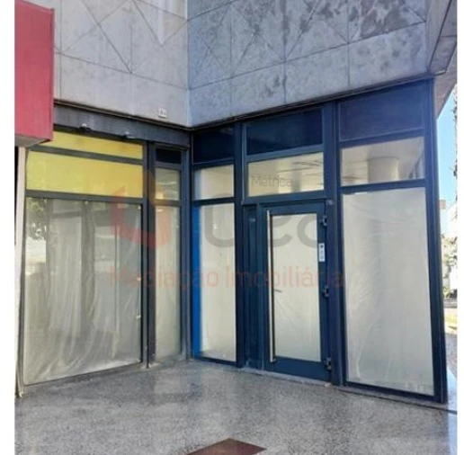 Loja para Venda em Ramada e Caneças Foto 2