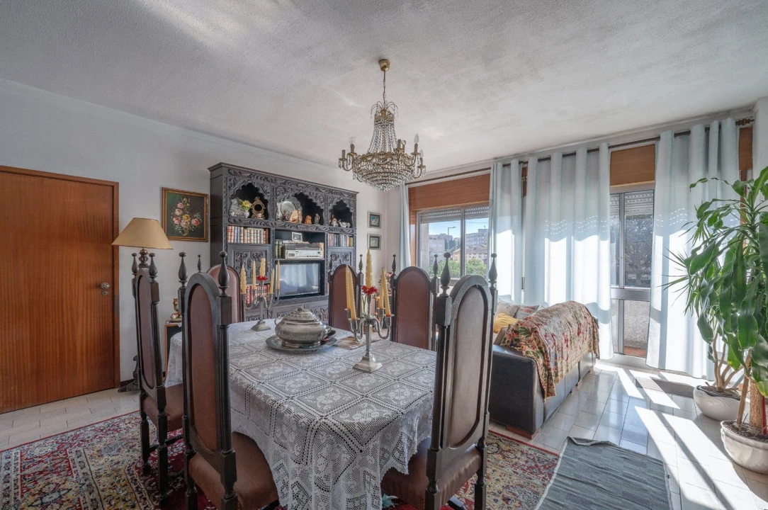 Apartamento T4 para Venda em Santa Marinha e São Pedro da Afurada Foto 2
