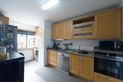 Apartamento T3 para Venda em Mafamude e Vilar do Paraíso