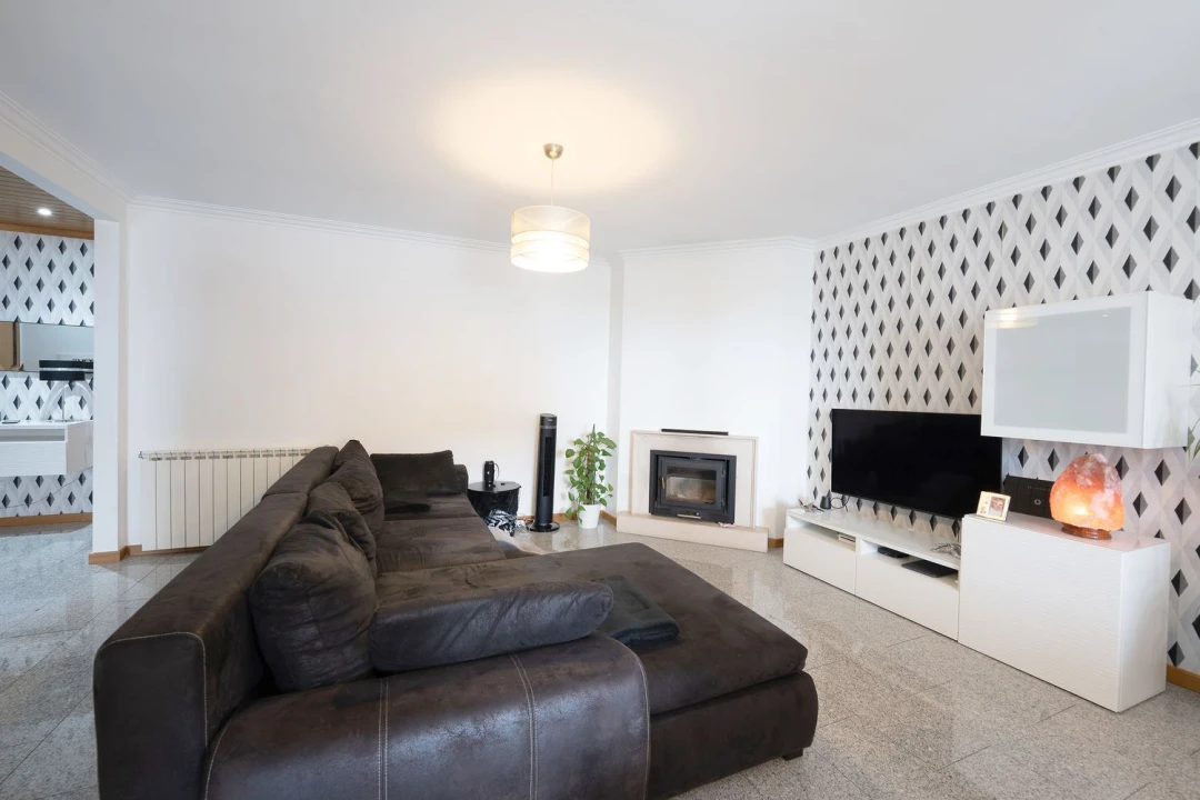 Apartamento T3 para Venda em Mafamude e Vilar do Paraíso Foto 3