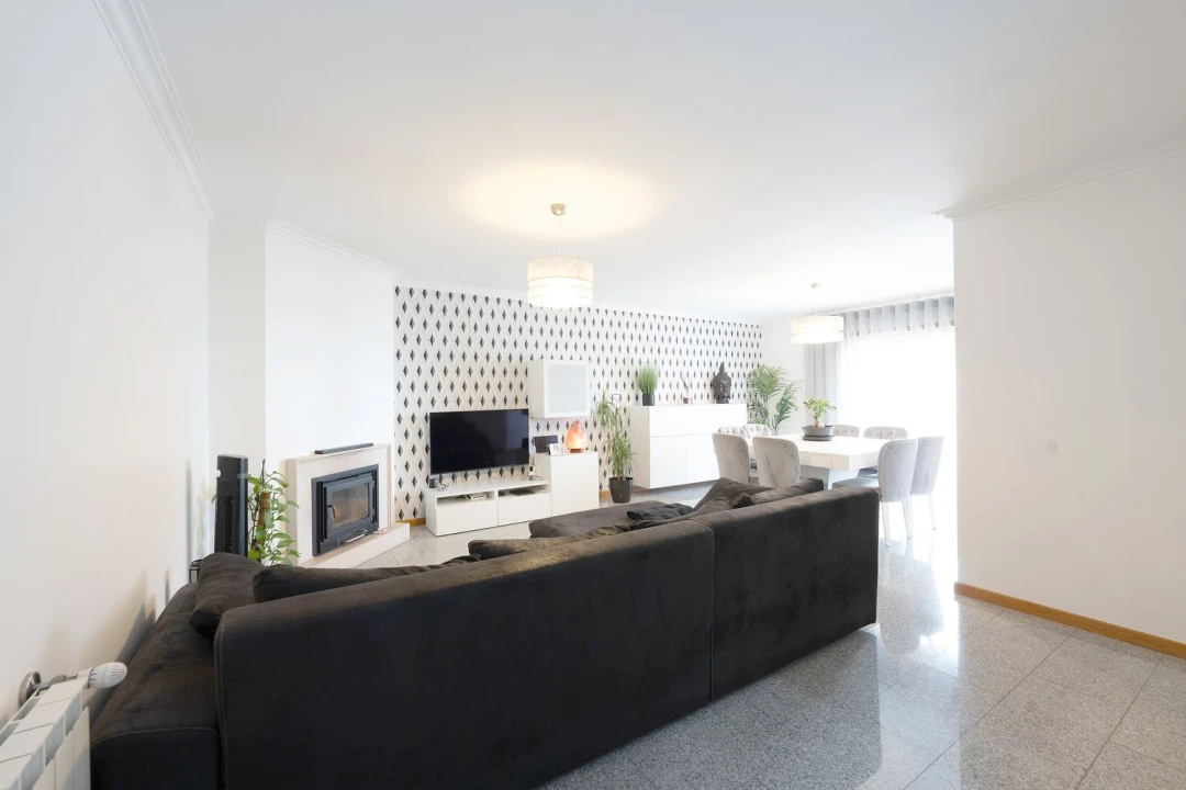 Apartamento T3 para Venda em Mafamude e Vilar do Paraíso Foto 2
