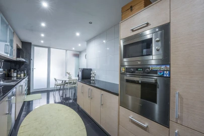 Apartamento T4 para Venda em Mafamude e Vilar do Paraíso