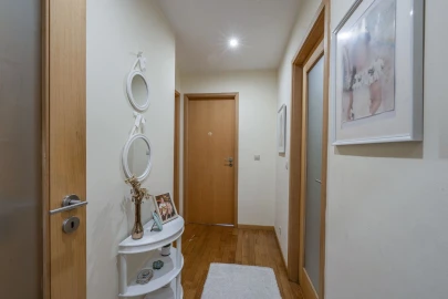 Apartamento T4 para Venda em Mafamude e Vilar do Paraíso