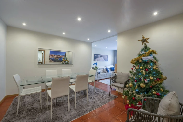 Apartamento T4 para Venda em Mafamude e Vilar do Paraíso Foto 3